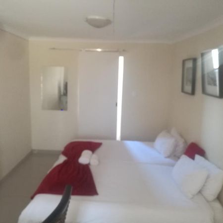 Mo-Nize Villa Guesthouse Otjiwarongo Εξωτερικό φωτογραφία