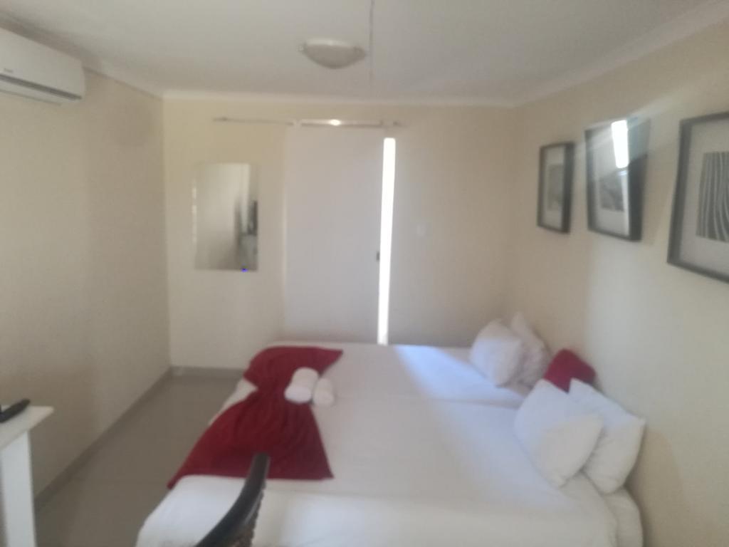 Mo-Nize Villa Guesthouse Otjiwarongo Εξωτερικό φωτογραφία