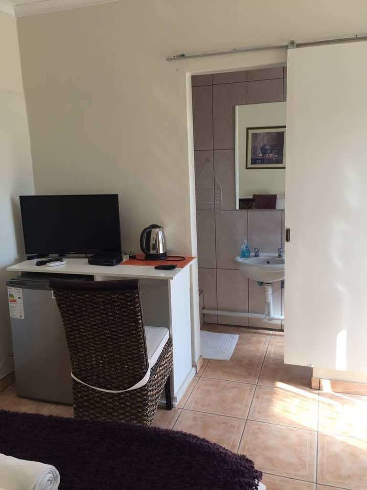 Mo-Nize Villa Guesthouse Otjiwarongo Εξωτερικό φωτογραφία